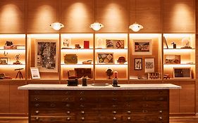 Novotel London City South